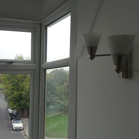 Abc Bed And Breakfast Chiswick Екстер'єр фото