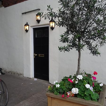Abc Bed And Breakfast Chiswick Екстер'єр фото