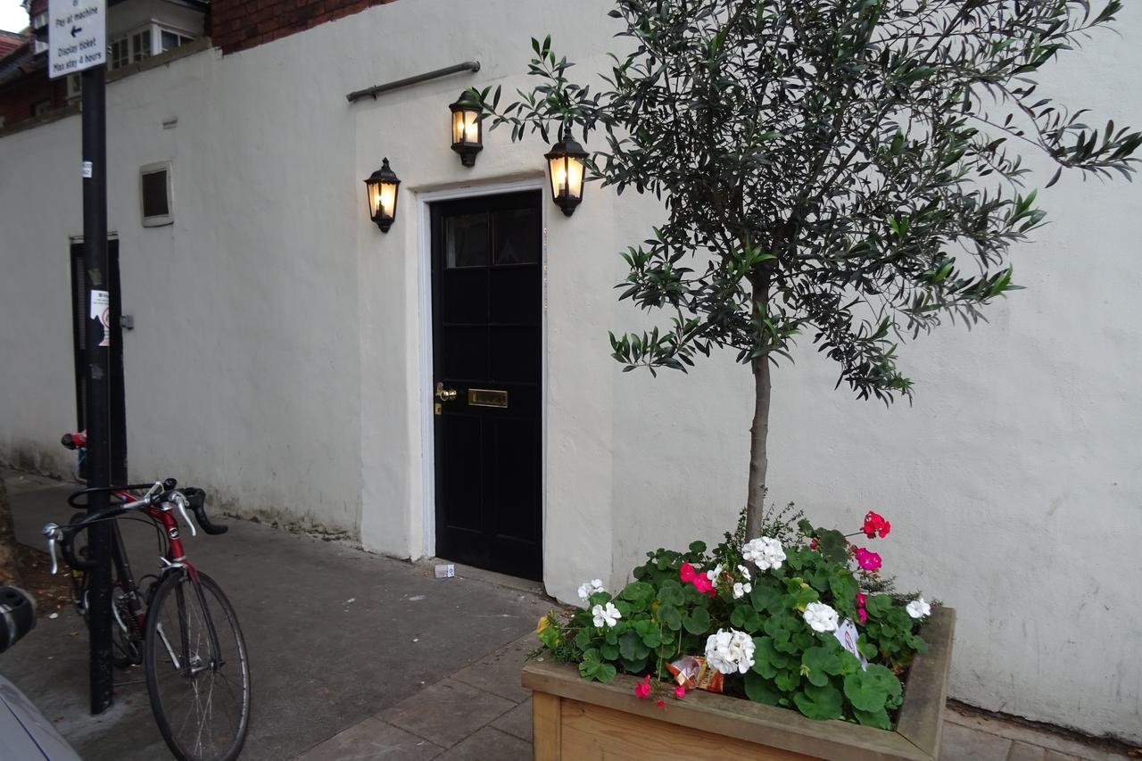 Abc Bed And Breakfast Chiswick Екстер'єр фото